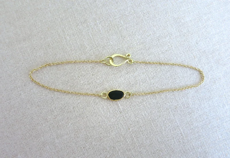 Small Black Pebble Bracelet